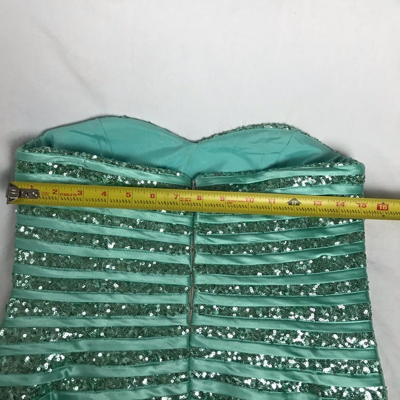 👗Gorgeous Green Sequin Formal/Prom Dress - Picture 8 of 8